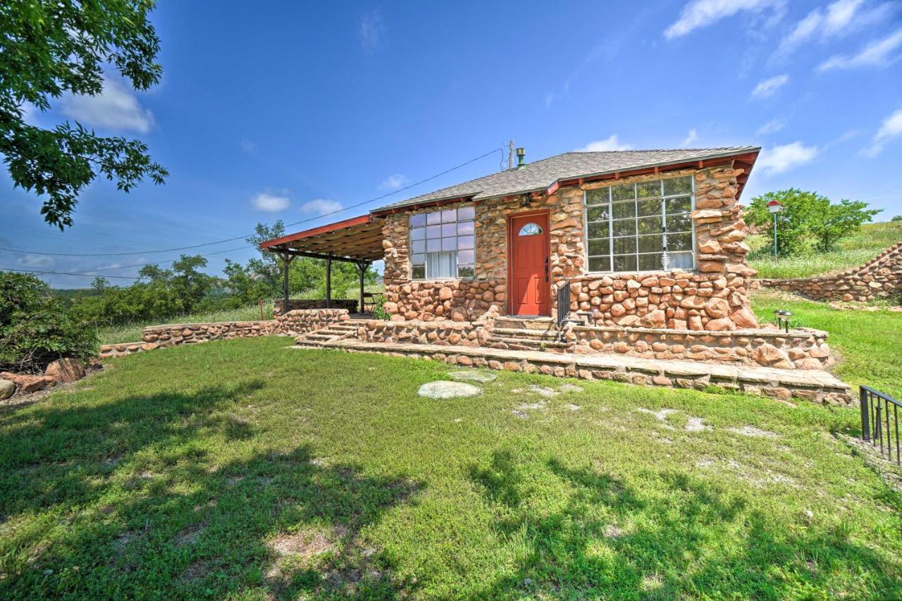 Enchanting Hilltop Cottage In Medicine Park! Εξωτερικό φωτογραφία