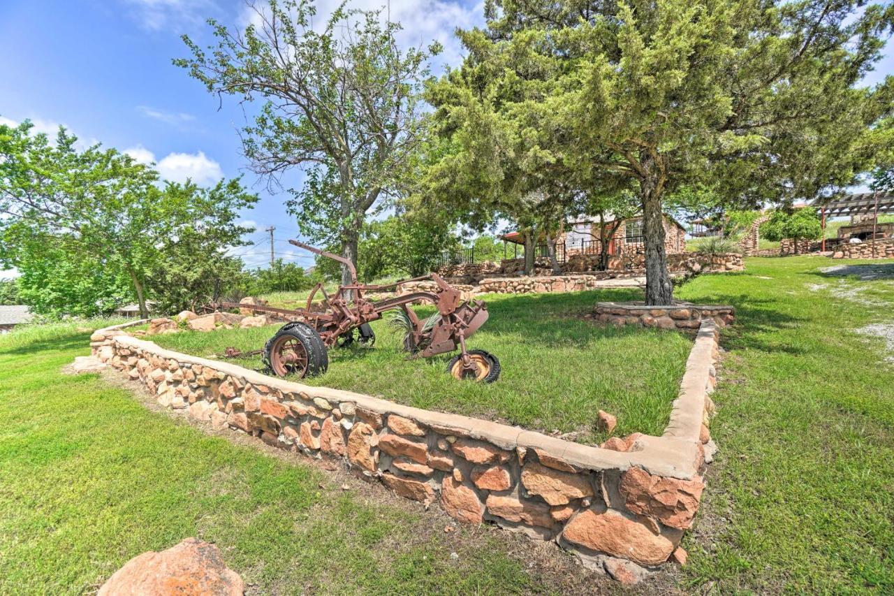 Enchanting Hilltop Cottage In Medicine Park! Εξωτερικό φωτογραφία